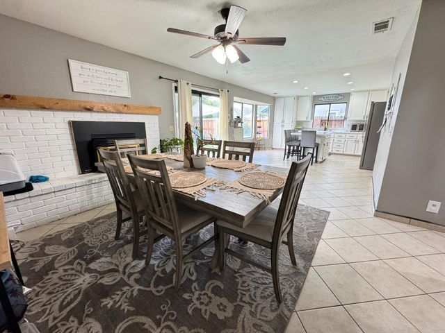 1541 Camphor Way, Lodi, CA 95242