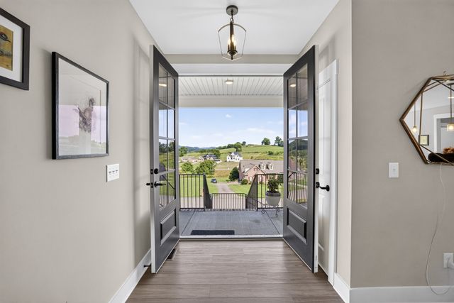 545 Bridle Path Ln, Hartsville, TN 37074