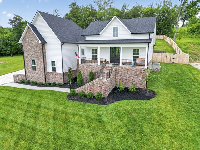 545 Bridle Path Ln, Hartsville, TN 37074