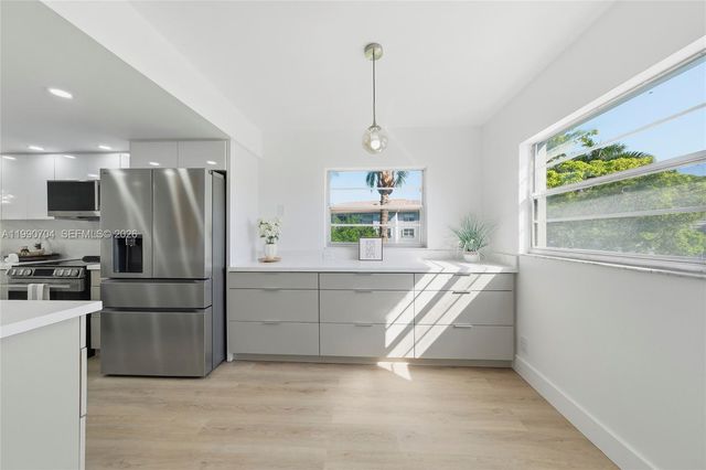 800 SW 125th Way 312O, Pembroke Pines, FL 33027