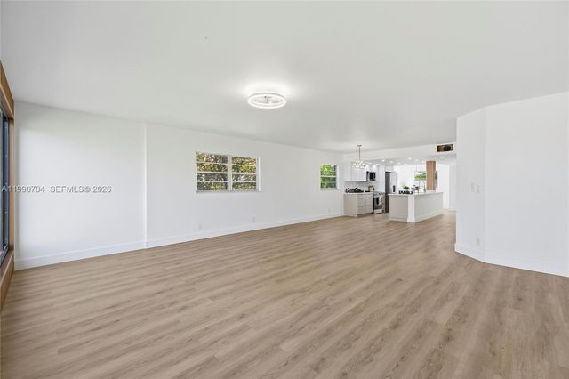 800 SW 125th Way 312O, Pembroke Pines, FL 33027