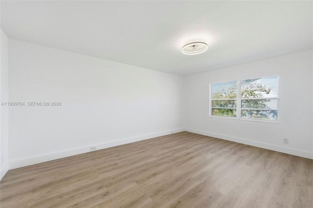 800 SW 125th Way 312O, Pembroke Pines, FL 33027