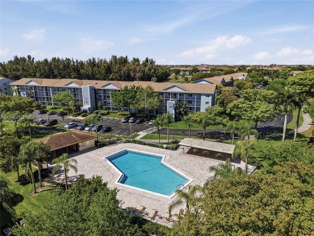 800 SW 125th Way 312O, Pembroke Pines, FL 33027