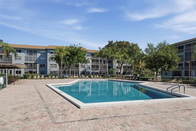 800 SW 125th Way 312O, Pembroke Pines, FL 33027