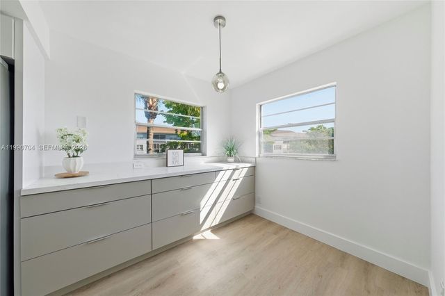 800 SW 125th Way 312O, Pembroke Pines, FL 33027