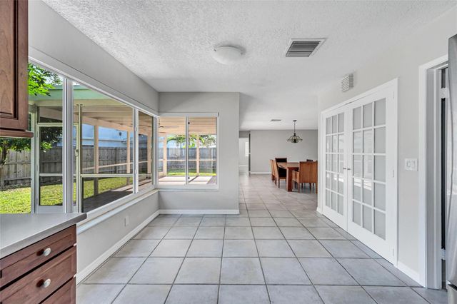 2100 Manatee Dr, Fort Lauderdale, FL 33316