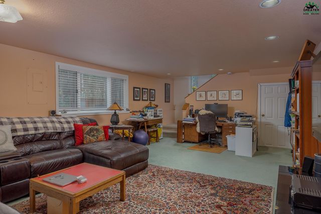 1825 WOODBINE DRIVE, Fairbanks, AK 99709