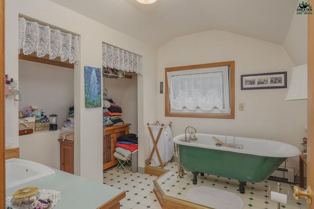 1825 WOODBINE DRIVE, Fairbanks, AK 99709