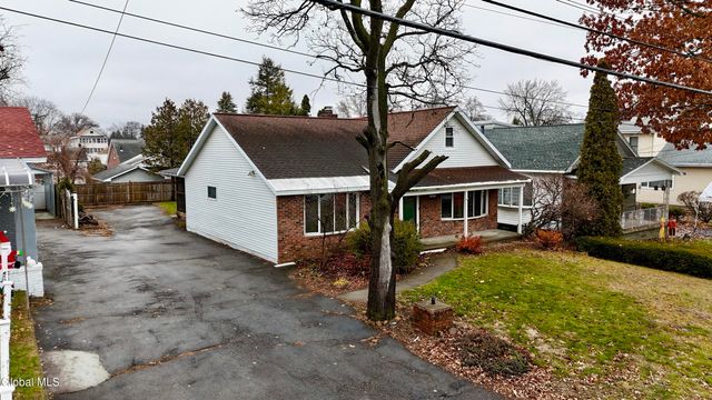 2527 Barton Avenue, Rotterdam, NY 12306