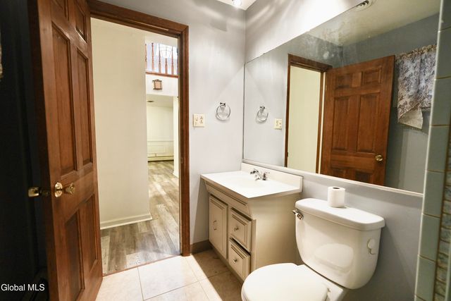 2527 Barton Avenue, Rotterdam, NY 12306