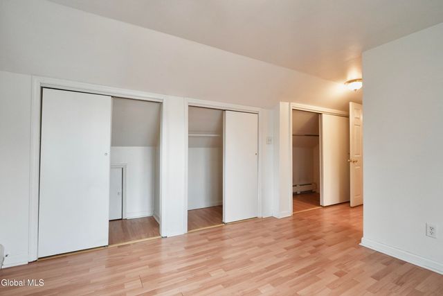 2527 Barton Avenue, Rotterdam, NY 12306