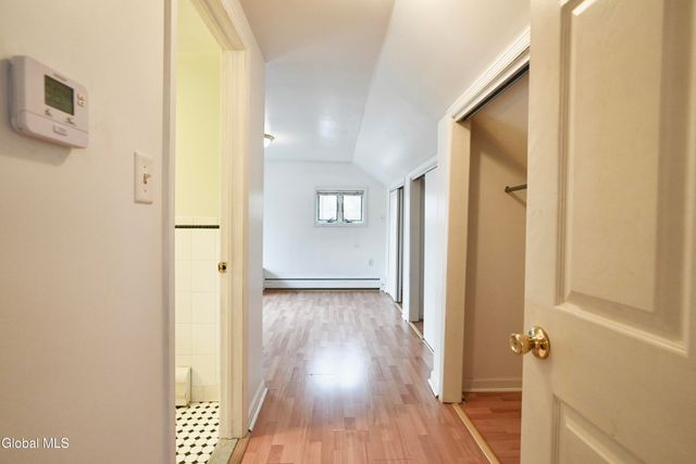 2527 Barton Avenue, Rotterdam, NY 12306