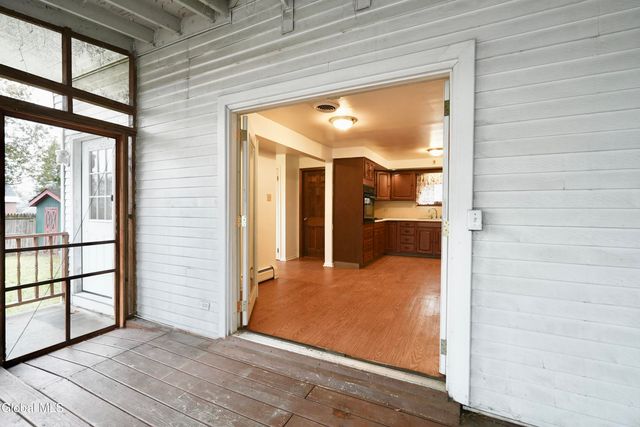 2527 Barton Avenue, Rotterdam, NY 12306