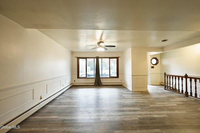 2527 Barton Avenue, Rotterdam, NY 12306