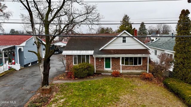 2527 Barton Avenue, Rotterdam, NY 12306