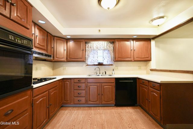 2527 Barton Avenue, Rotterdam, NY 12306