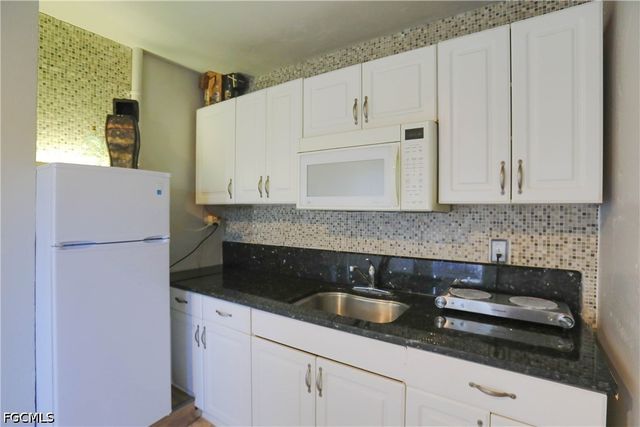 907 Laredo AVE, Lehigh Acres, FL 33936