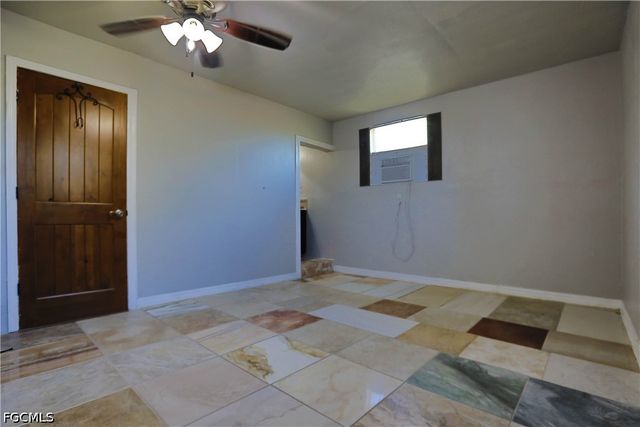 907 Laredo AVE, Lehigh Acres, FL 33936