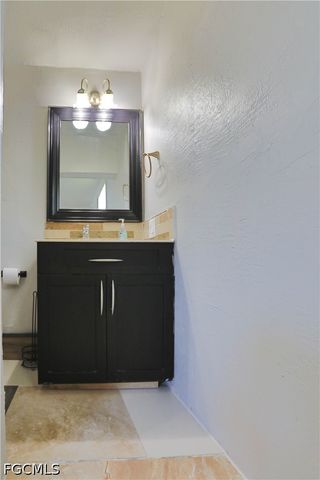 907 Laredo AVE, Lehigh Acres, FL 33936