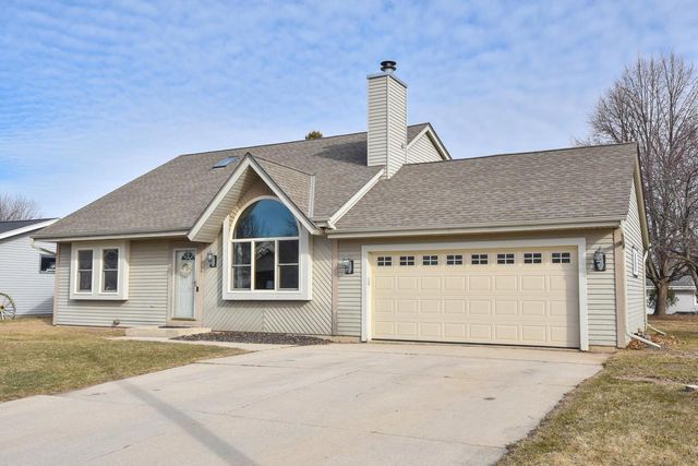 1336 Sumac COURT, Port Washington, WI 53074