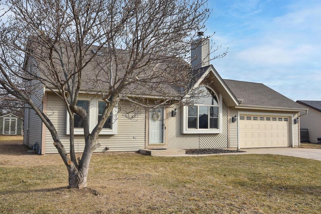 1336 Sumac COURT, Port Washington, WI 53074