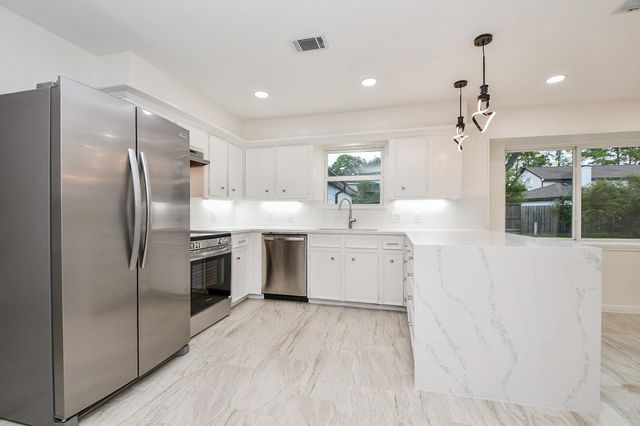 14406 Burgoyne Road, Houston, TX 77077