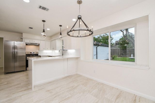 14406 Burgoyne Road, Houston, TX 77077