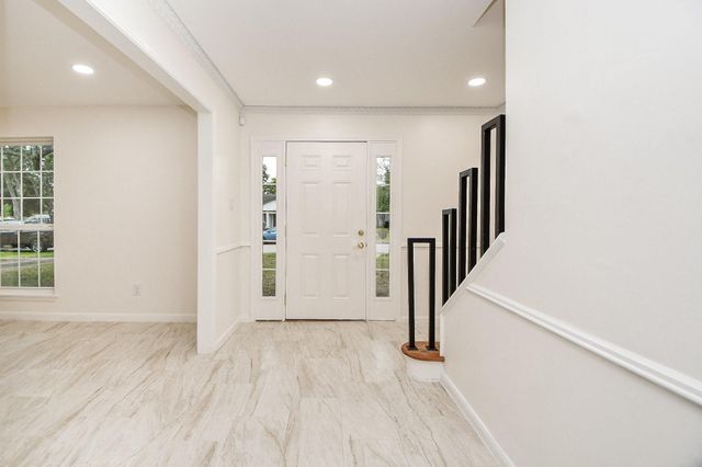 14406 Burgoyne Road, Houston, TX 77077