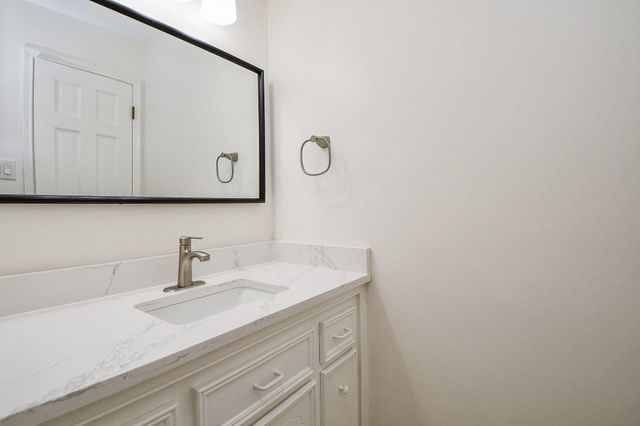 14406 Burgoyne Road, Houston, TX 77077