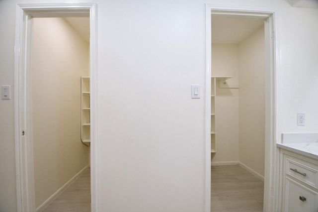 14406 Burgoyne Road, Houston, TX 77077