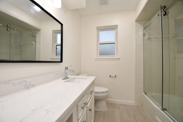 14406 Burgoyne Road, Houston, TX 77077