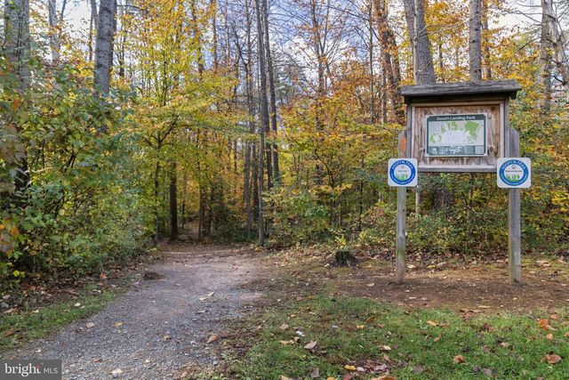 9010 DOVES LN, Manassas, VA 20112