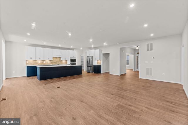 9010 DOVES LN, Manassas, VA 20112