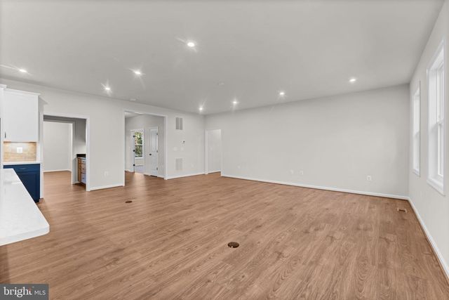 9010 DOVES LN, Manassas, VA 20112