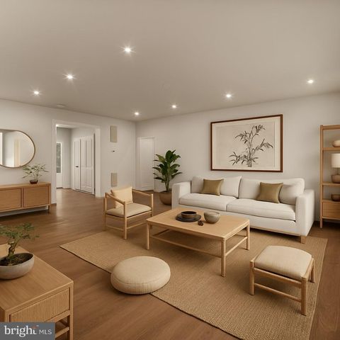 9010 DOVES LN, Manassas, VA 20112