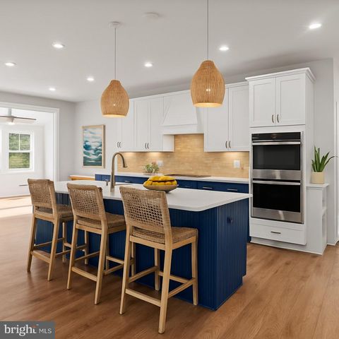 9010 DOVES LN, Manassas, VA 20112