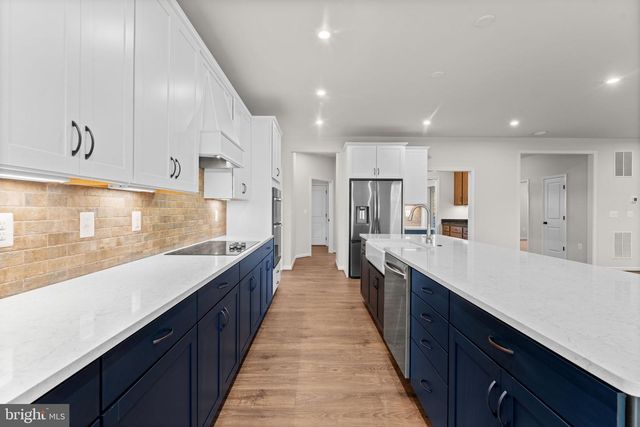 9010 DOVES LN, Manassas, VA 20112