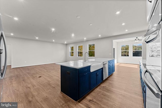 9010 DOVES LN, Manassas, VA 20112