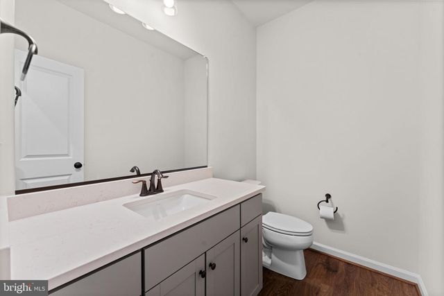 9010 DOVES LN, Manassas, VA 20112