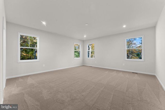 9010 DOVES LN, Manassas, VA 20112