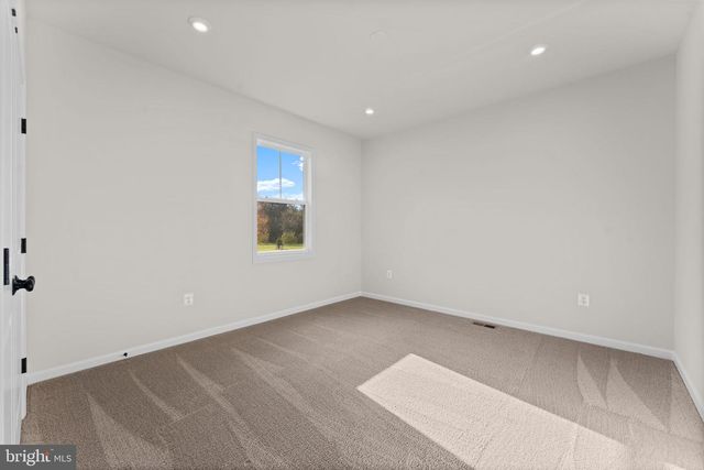 9010 DOVES LN, Manassas, VA 20112