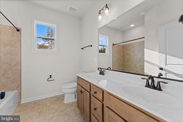 9010 DOVES LN, Manassas, VA 20112