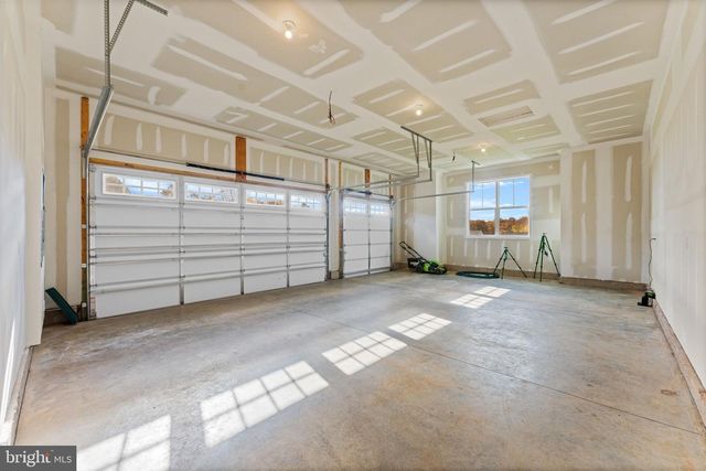 9010 DOVES LN, Manassas, VA 20112