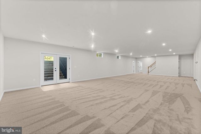 9010 DOVES LN, Manassas, VA 20112