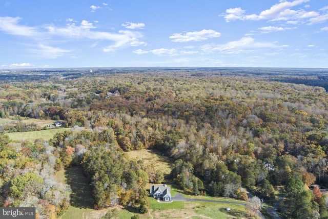 9010 DOVES LN, Manassas, VA 20112