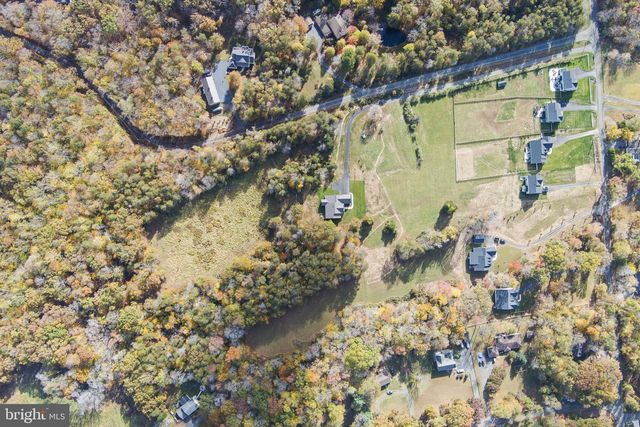 9010 DOVES LN, Manassas, VA 20112