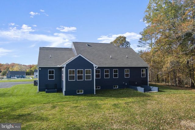 9010 DOVES LN, Manassas, VA 20112