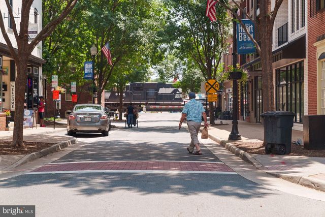 9010 DOVES LN, Manassas, VA 20112