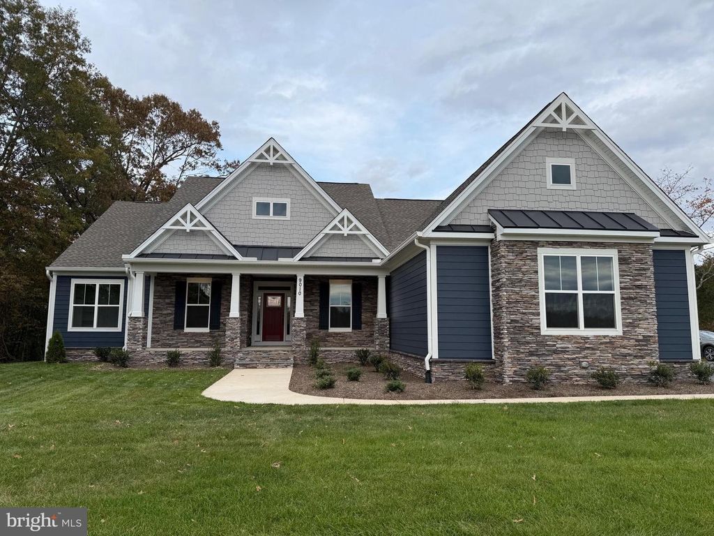 9010 DOVES LN, Manassas, VA 20112