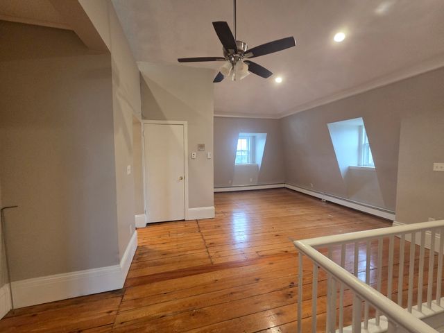267 Lafayette St 3, Salem, MA 01970